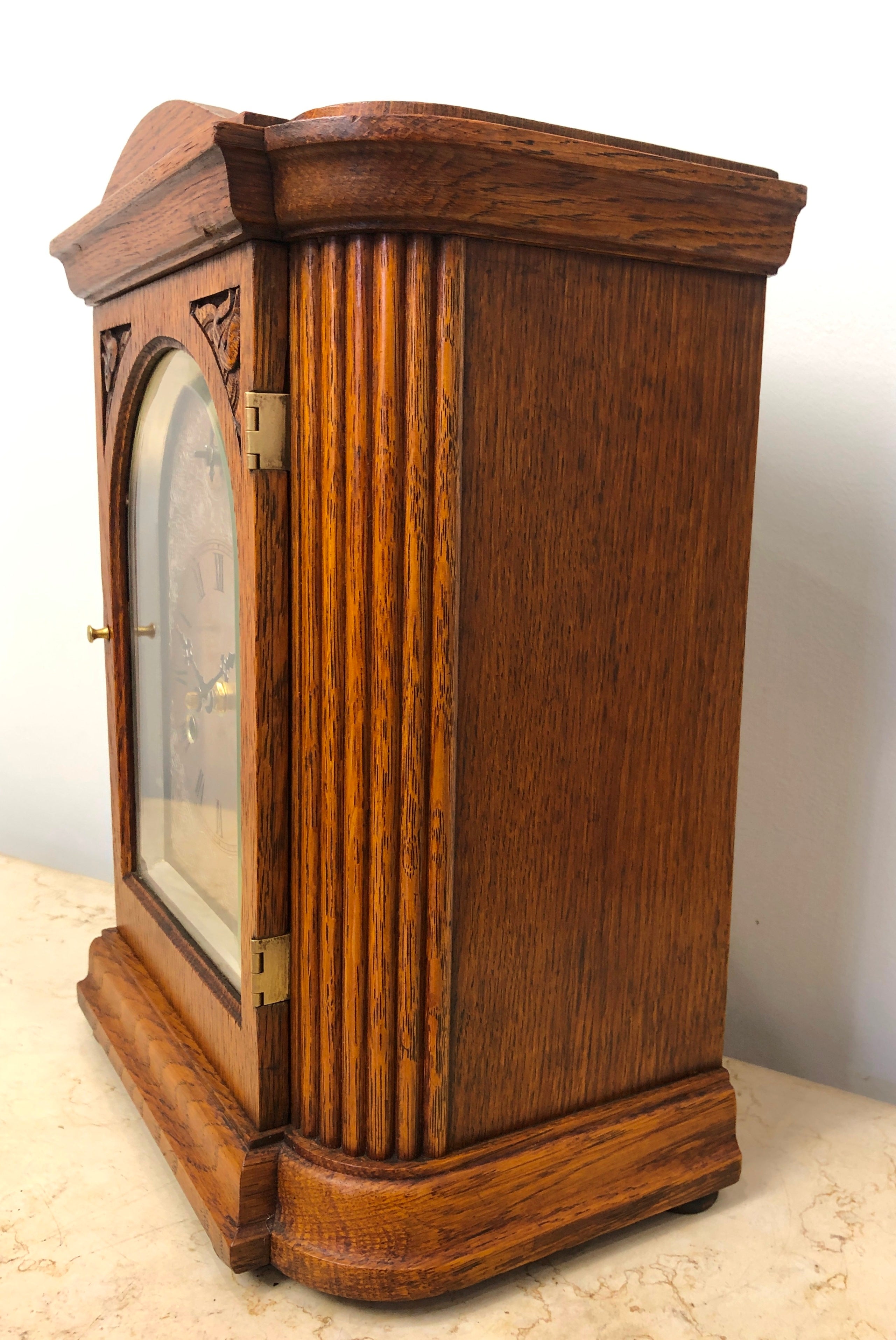 Original Antique HAC Mantel Clock | eXibit collectionOriginal Antique HAC Battery Mantel Clock | eXibit collection