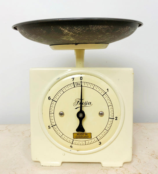 Original Vintage FREYA Metal Kitchen Scale | eXibit collection