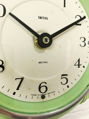 Vintage SMITHS Sectric Bakelite Battery Wall Clock | eXibit collection