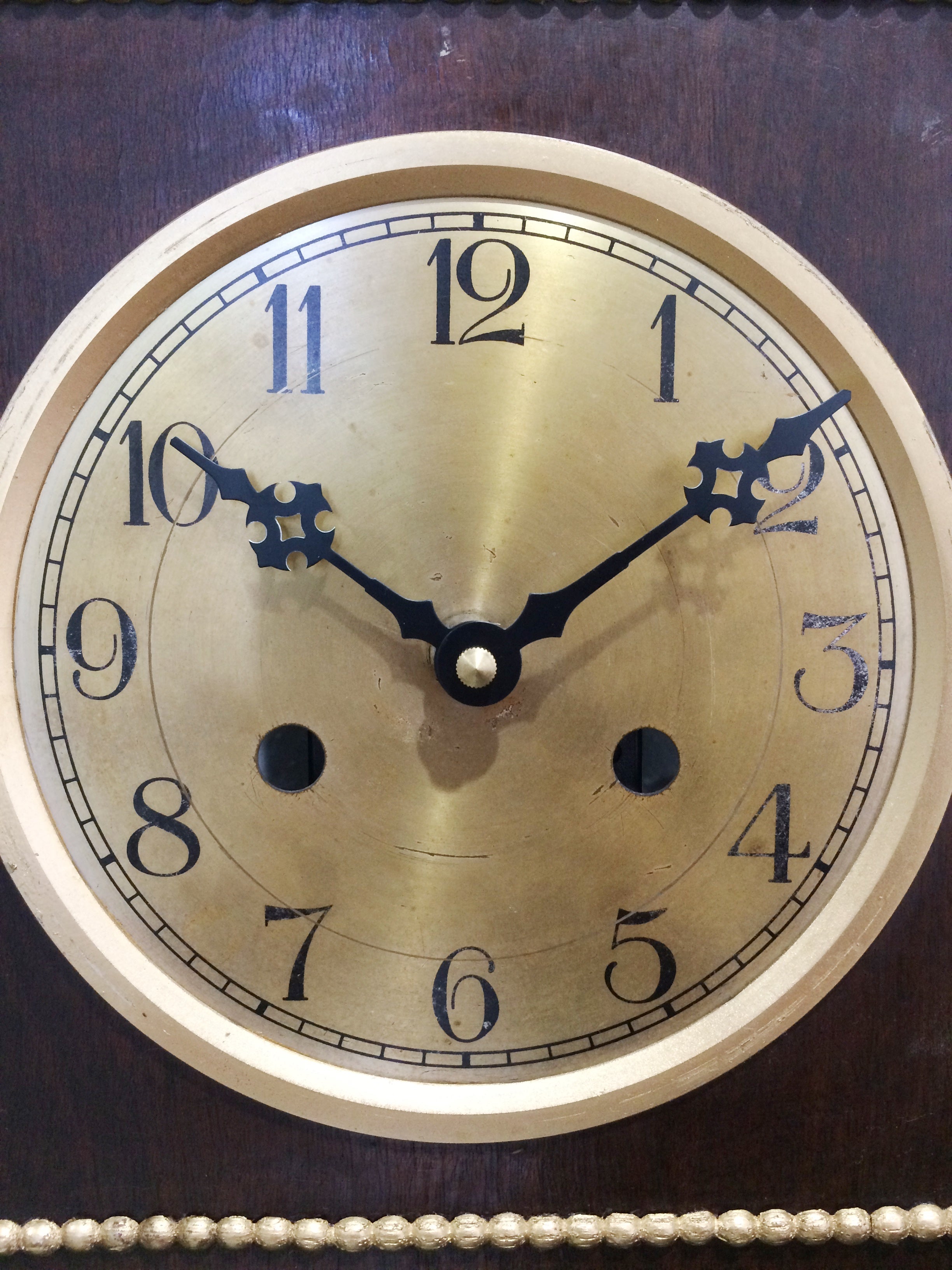 Vintage Quartz Pedestal Clock | eXibit collection