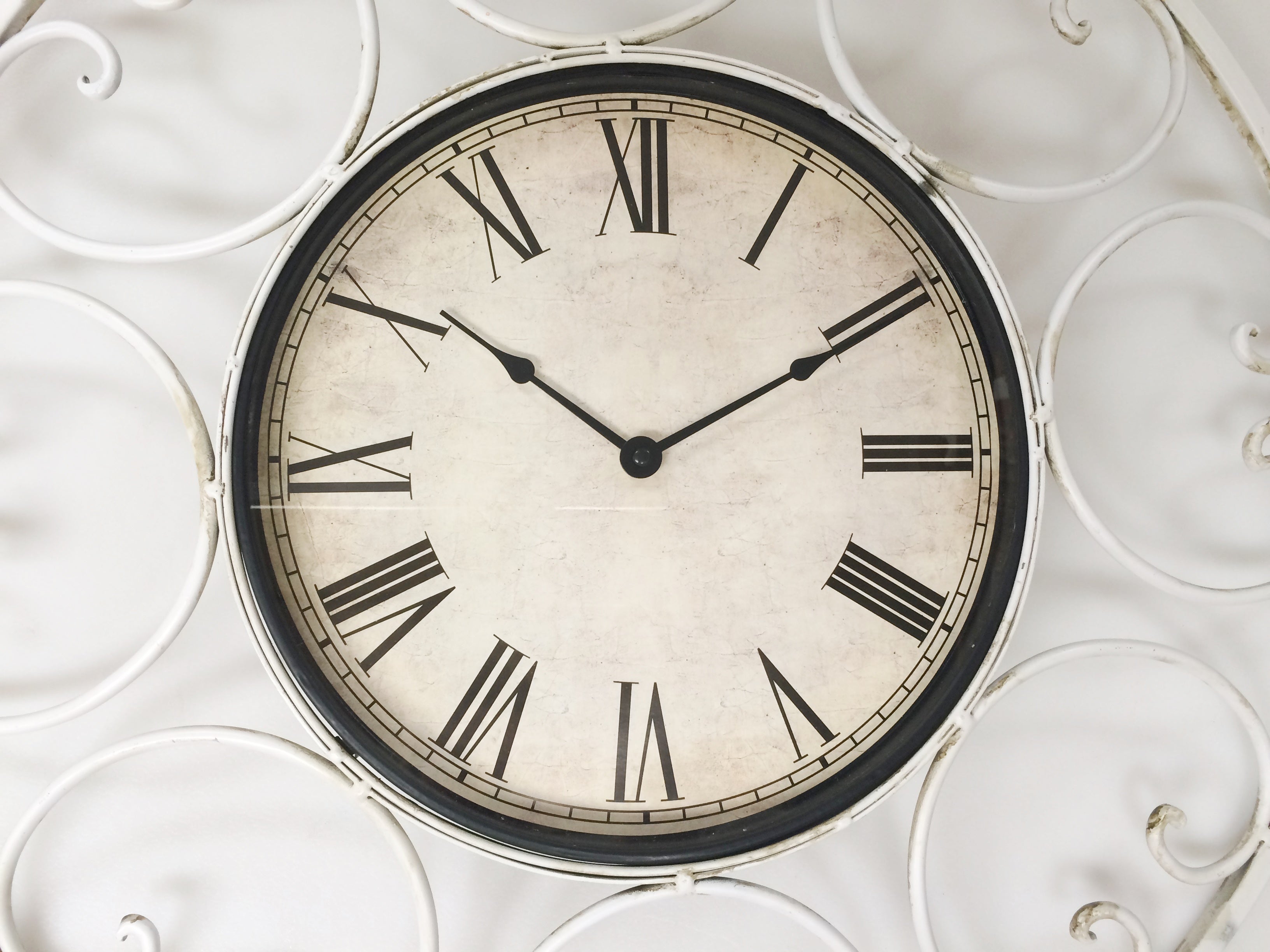 Vintage Shabby Chic White Battery Wall Clock | eXibit collection