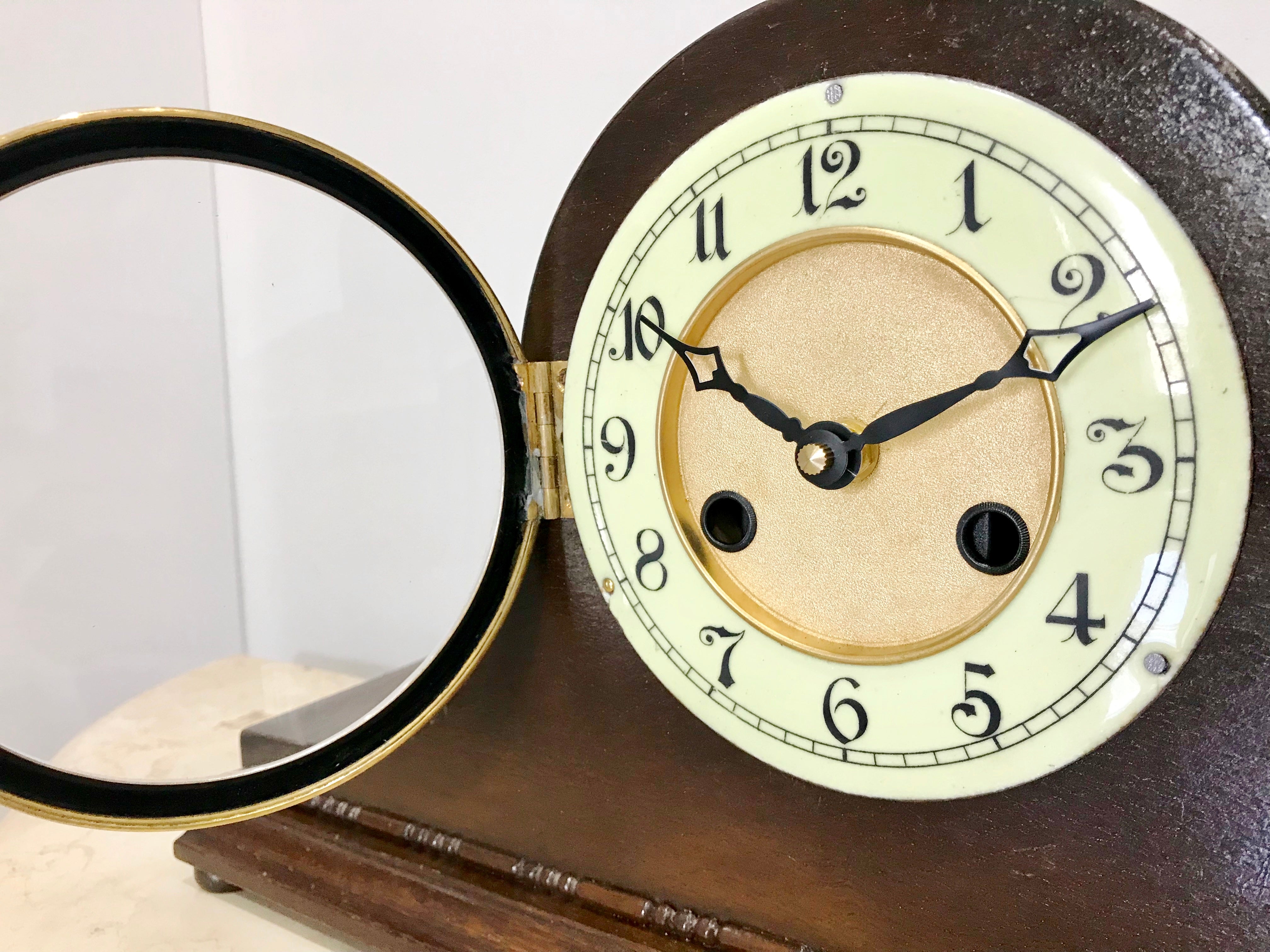 Original Vintage Battery Clock | eXibit collection